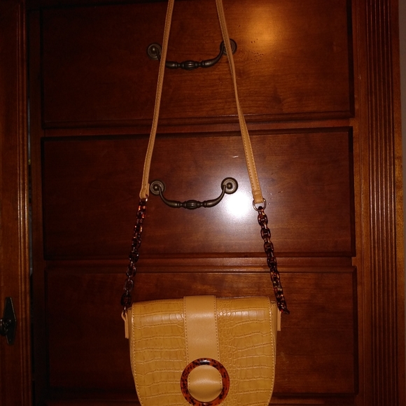 Mustard and tortoise purse - Picture 4 of 4